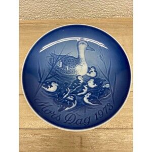 Vtg 1973 B & G Copenhagen Porcelain Plate 6in  Mothers Day Duck With Babies